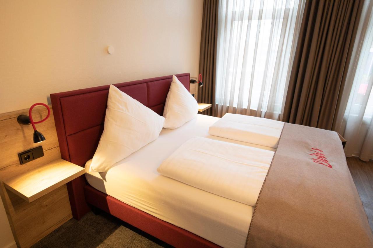 Hotel Restaurant Zur Linde Westerstede Exteriör bild