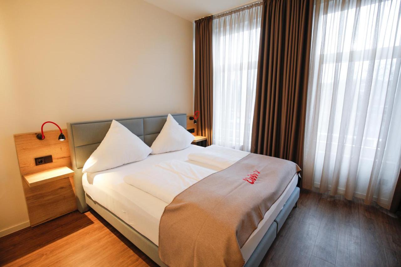 Hotel Restaurant Zur Linde Westerstede Exteriör bild