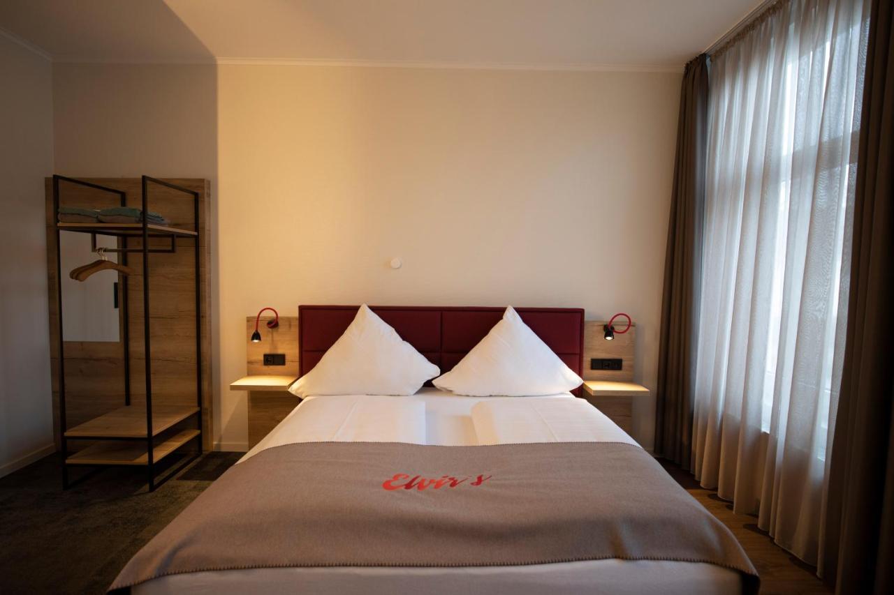 Hotel Restaurant Zur Linde Westerstede Exteriör bild